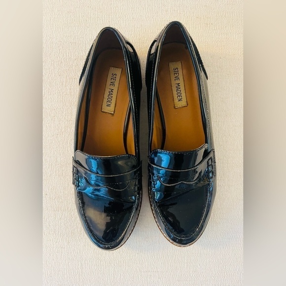 STEVE MADDEN Black Patent Leather Loafers with Block Heel, 6 - Picture 1 of 8
